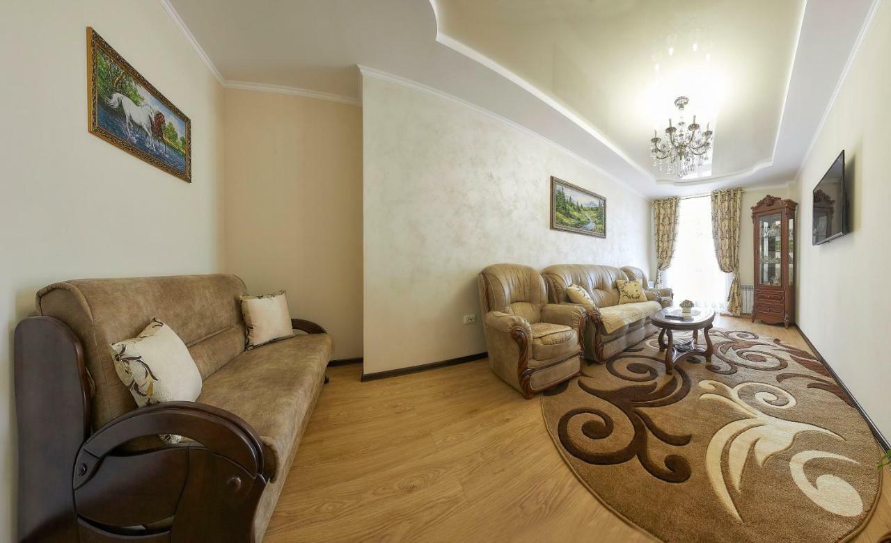 Luxury Apartament 2 トラスコヴェッツ エクステリア 写真